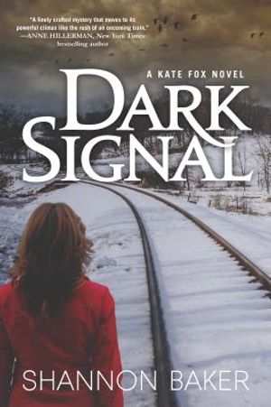 Dark Signal: A Kate Fox Novel image number 0