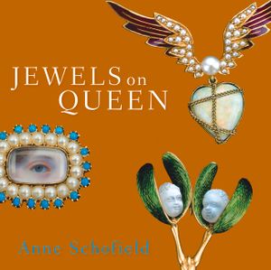 Jewels on Queen image number 0