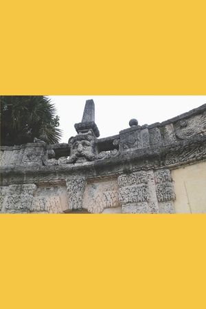 B'ajlom ii Nkotz'i'j Publications' Catalan Phrasebook: Ideal for Traveling throughout Northeastern Spain image number 0