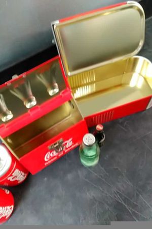 Lot of Coca-Cola Memorabilia  image number 1
