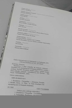 Brasileiros: O Olhar Andarilho de Araquem Alcantara (Portuguese Edition) image number 2
