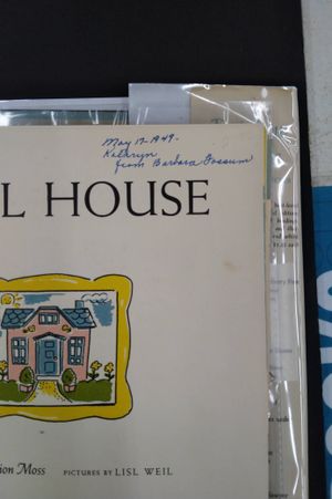 Doll House : A Rainbow Playbook image number 2