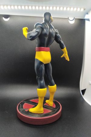 Cyclops Randy Bowen Statue  image number 1