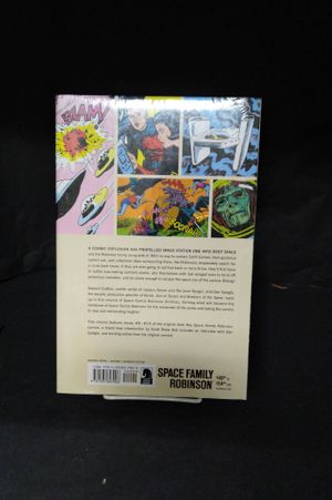 Space Family Robinson Archives Volume 2 (Dark Horse Archives) image number 2