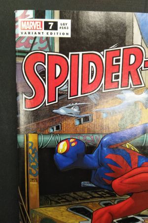 Spider-man Issue 7 [Humberto Ramos Top Secret Spoiler Variant] image number 2