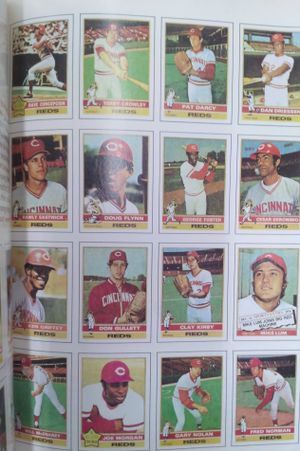 Topps Baseball Cards of the Cincinnati Reds image number 2