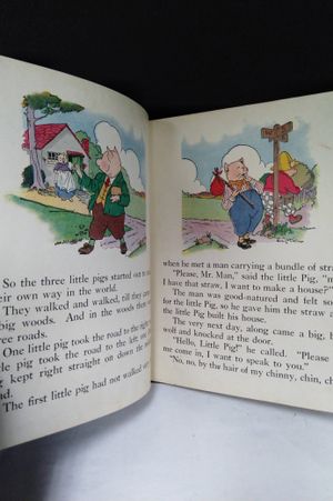 Three Little Pigs image number 1