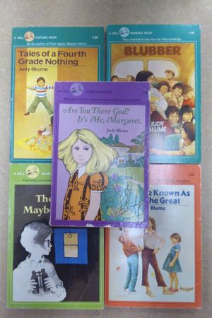 Vintage 1979 Judy Blume Box Set, 5 Volumes image number 1
