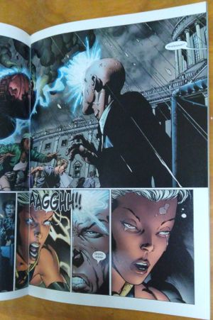 Signed Ultimate X-Men #45 image number 1