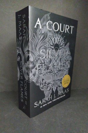 A Court of Silver Flames Barnes and Noble Exclusive Edition image number 0