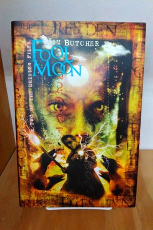 Fool Moon (The Dresden Files, Book #2) image number 0