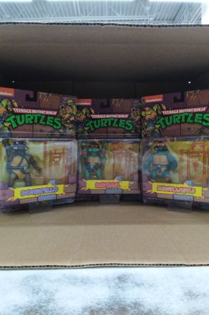 Teenage Mutant Ninja Turtles Classic Collection Turtle Figures Sewer Lair Edition image number 2