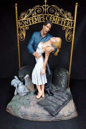True Blood True Love: Sookie and Bill Statue image number 0
