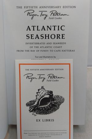 Atlantic Seashore: Invertebrates and Seaweeds of the Atlantic Coast From the Bay of Fundy to Cape Hatteras (Roger Tory Peterson Field Guides) image number 2