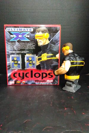 Ultimate X-Men: Cyclops Bust image number 2