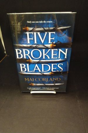 Five Broken Blades: Discover the instant Sunday Times bestselling adventure fantasy debut taking the world by storm (The Broken Blades) image number 0