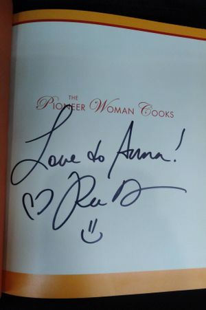 The Pioneer Woman Cooks: Recipes From an Accidental Country Girl image number 1