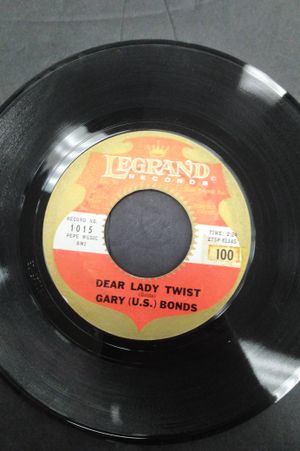 Dear Lady Twist & Havin' So Much Fun image number 1
