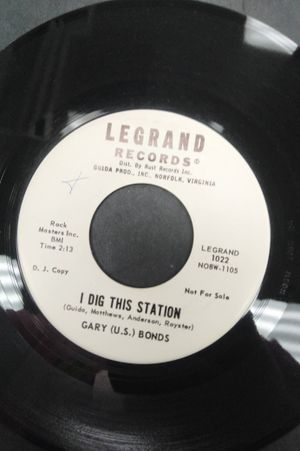 Mixed Up Faculty & I Dig This Station image number 0