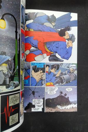 Batman: The Dark Knight Returns image number 1