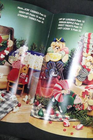 Debbie Mitchell's Cozy Cubby Collection: Cherished Classics image number 2