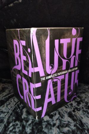 The Beautiful Creatures Complete Paperback Collection image number 0