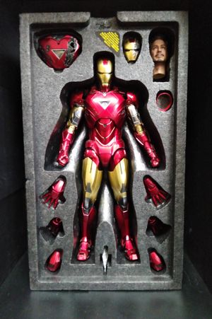 Hot Toys The Avengers Iron Man Mark VI 6 (2.0) image number 1