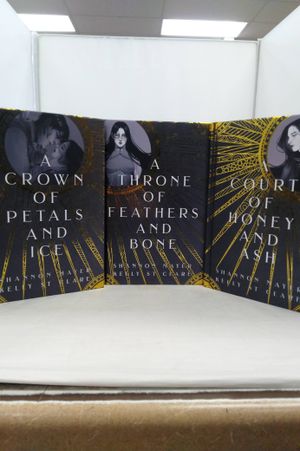 A Court of Honey and Ash Trilogy image number 0