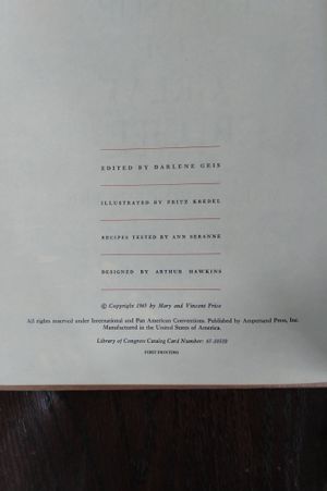 A Treasury of Great Recipes: Famous Specialties of the World's Foremost Restaurants Adapted for the American Kitchen image number 1