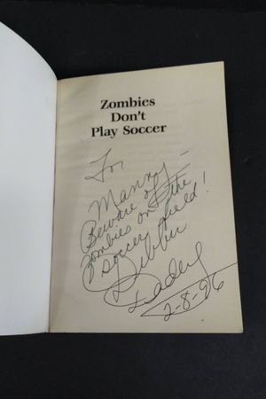 Zombies Don't Play Soccer (The Adventures of the Bailey School Kids, #15) image number 2