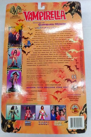 Vampirella Figure image number 1