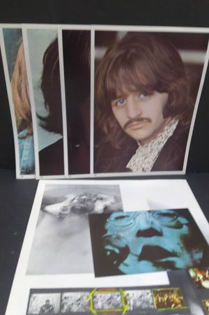 The Beatles ?&ndash; The Beatles White Album ?&ndash; SWBO 101, Capitol Records ?&ndash; SWBO-101 Reissue - 12 Vinyl Record LP Album - Original US Pressing With Photos  image number 2