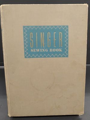 Singer Sewing Book  image number 0