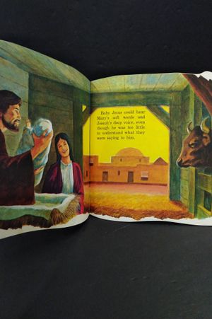 The Christmas Book image number 2
