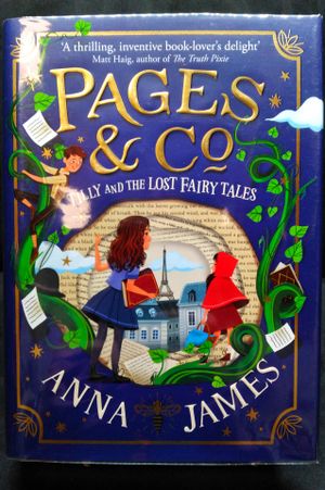 Pages & Co.: Tilly and the Lost Fairytales (Pages & Co., Book 2) image number 1