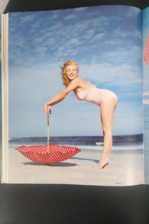 Andre De Dienes, Marilyn image number 1