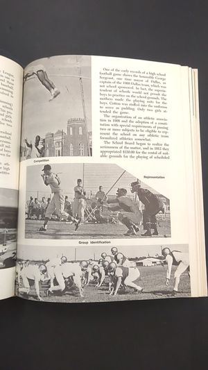Education in Dallas: Ninety-two Years of History 1874-1966 image number 2