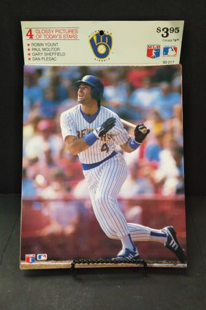 4 Glossy Pictures of Today's Stars - Milwaukee Brewers: Robin Yount/Paul Molitor/Gary Sheffield/Dan Plesac image number 0