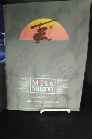 Miss Saigon Brochure (March 1993 West End) image number 1