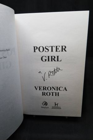 Poster Girl [Fairyloot] image number 1