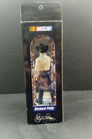 Richard Petty Figurine image number 1