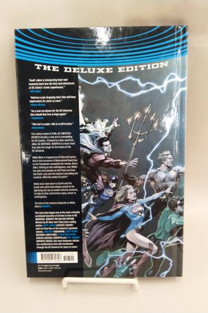 DC Universe: Rebirth Deluxe Edition image number 1