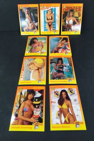 Hooters Calendar Girls 1994 Trading Cards  image number 0