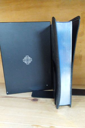 Schuyler Stridon ESV, Full Yapp Black Pearl Calfskin Bible image number 1