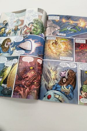 She-Hulk Issue 3 (signed by Amanda Conner) image number 2