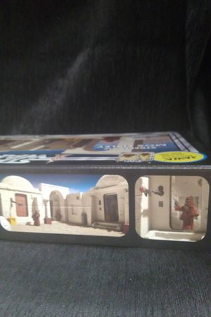 Star Wars Vintage Collection: Streets of Mos Eisley, A New Hope Playset image number 2