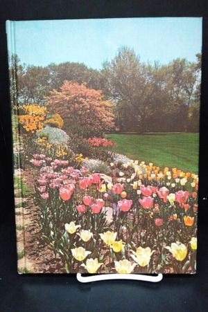 New Illustrated Encyclopedia of Gardening Book Set image number 1