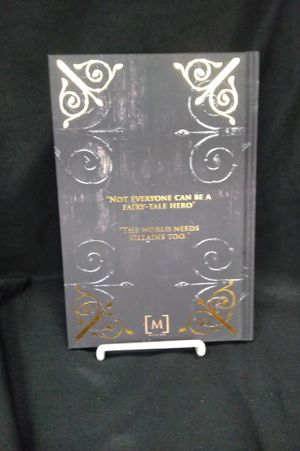 Raw Mystic Box Edition  image number 1