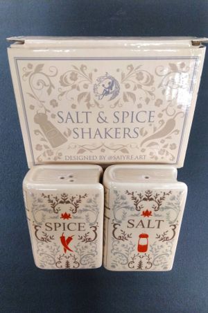 Salt and Spice Shakers Fairyloot image number 0