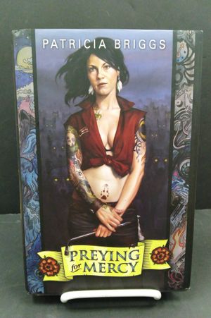 Preying For Mercy (Mercy Thompson Series, Volume 1-3) image number 0